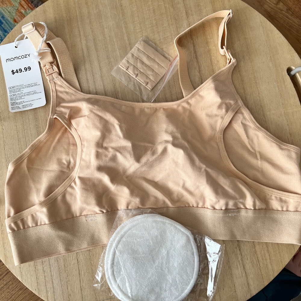 NWT Momcozy Pumping and Nursing Bra